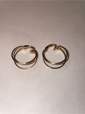 1949 Vintage Sarah Coventry Gold Double Layer Hoop Huggie Clip on Earrings